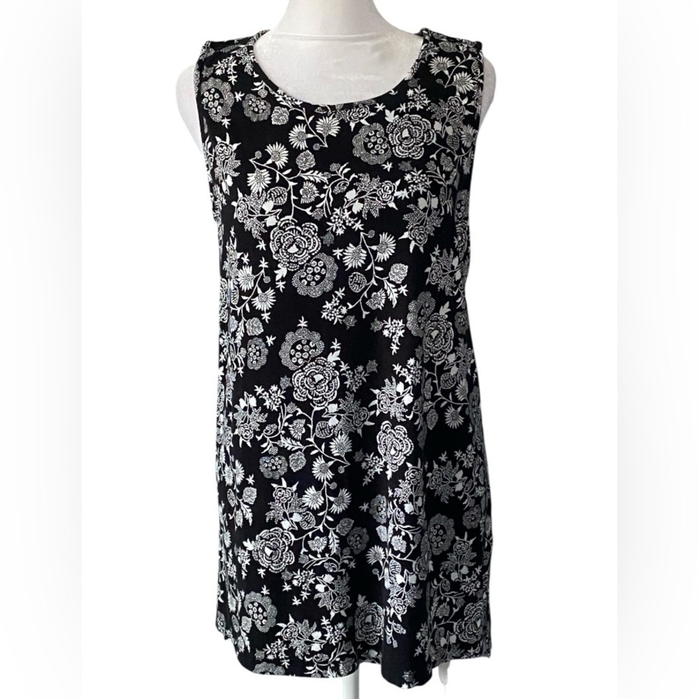Liz Claiborne studio women’s floral top size M